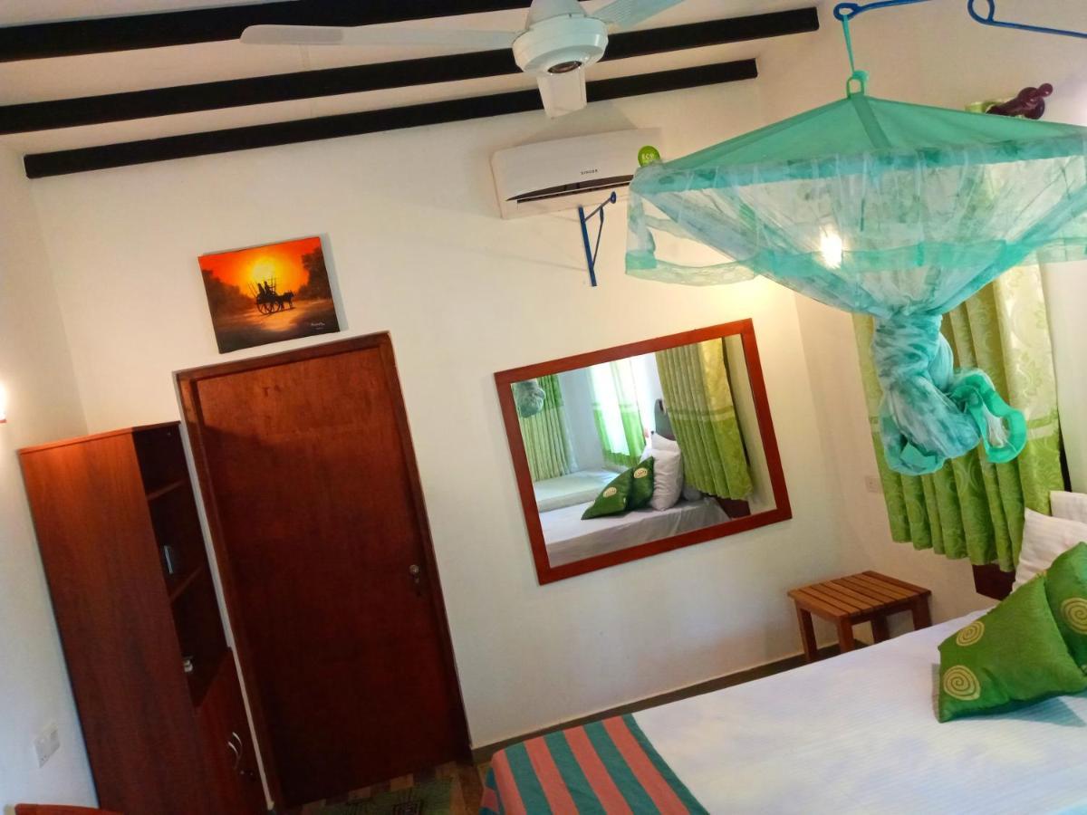 Hideaway Homestay Habarana Exteriör bild