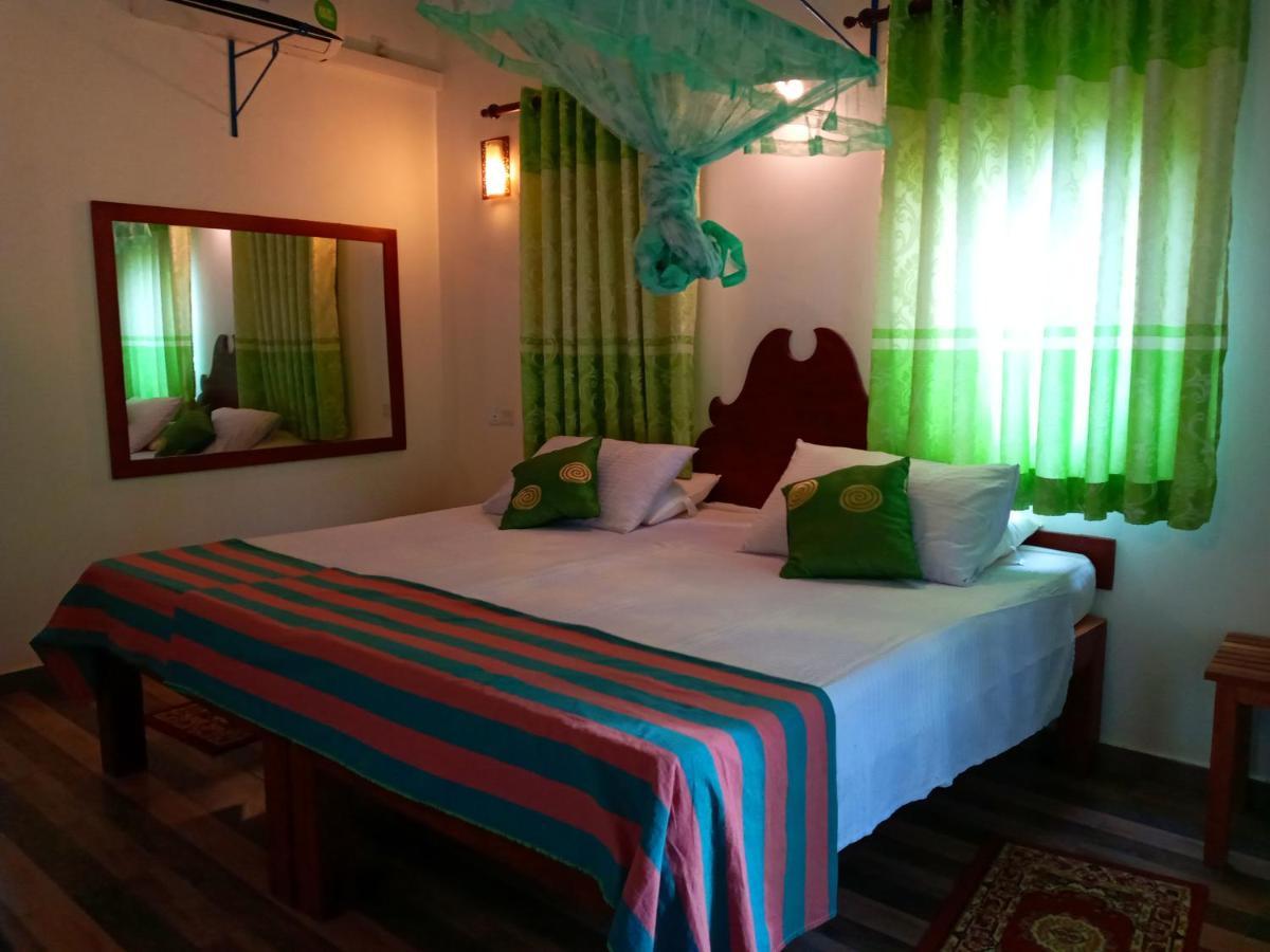 Hideaway Homestay Habarana Exteriör bild