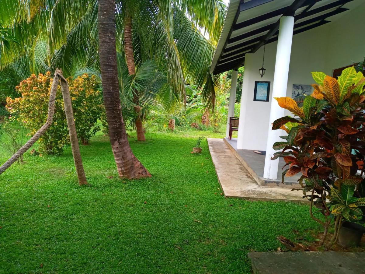 Hideaway Homestay Habarana Exteriör bild