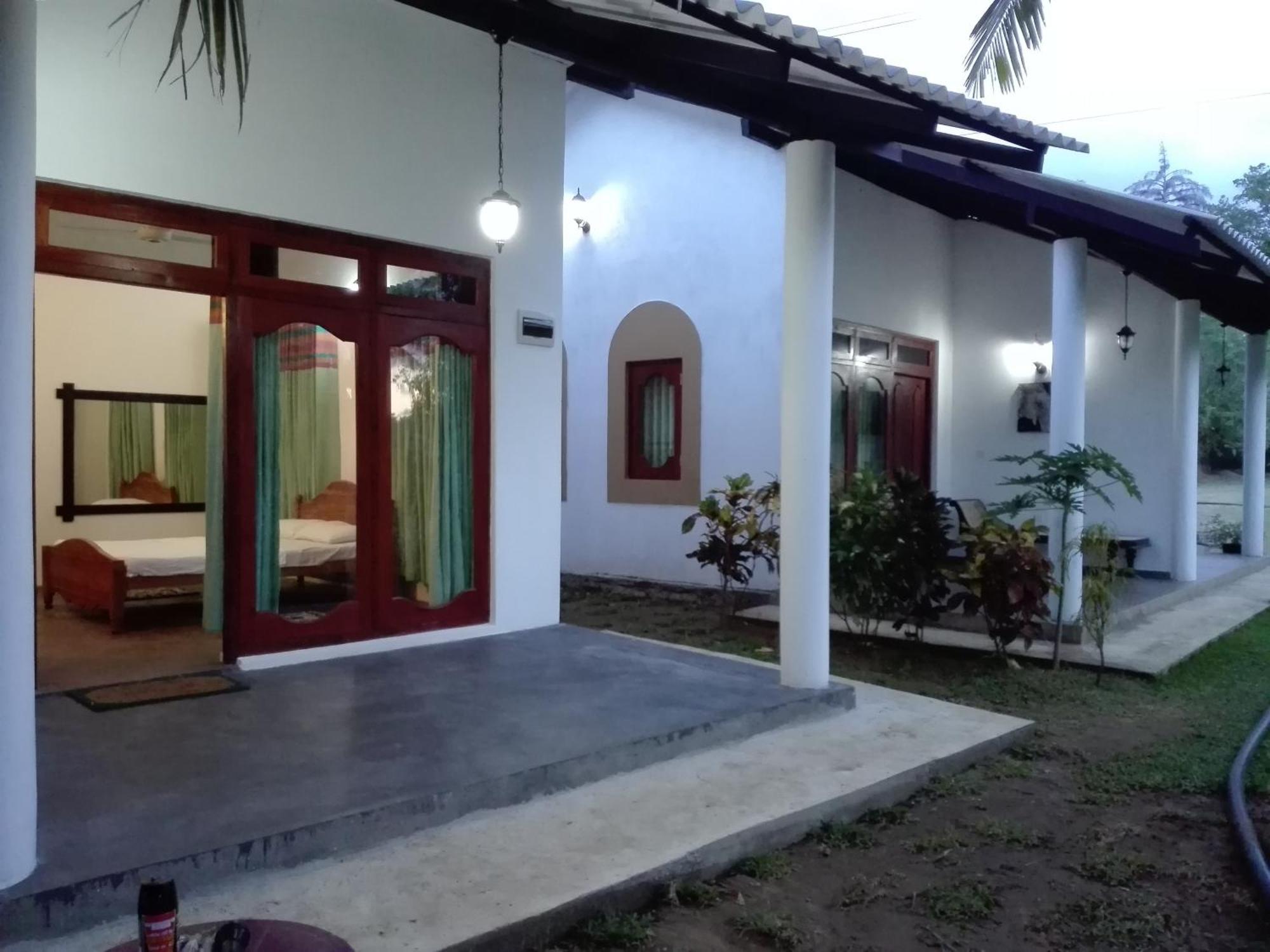 Hideaway Homestay Habarana Exteriör bild