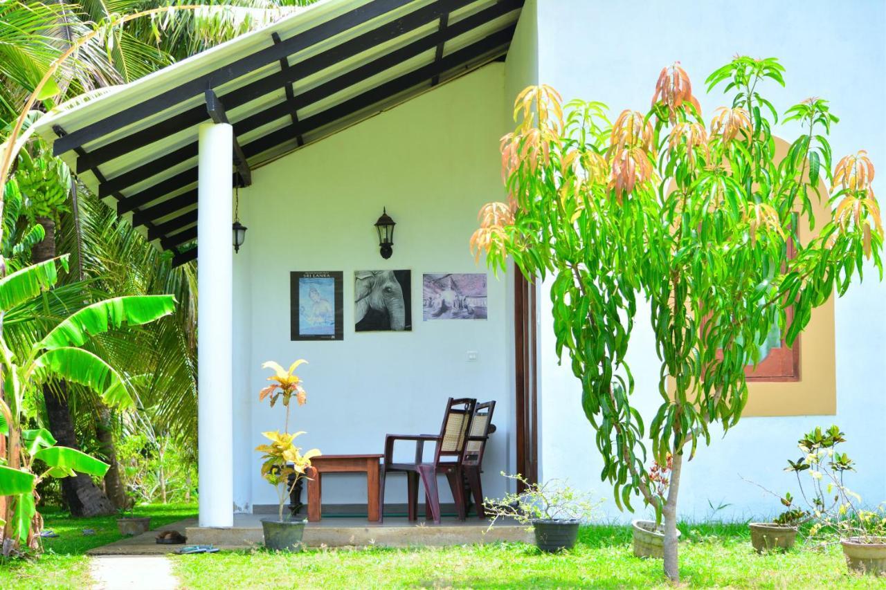 Hideaway Homestay Habarana Exteriör bild