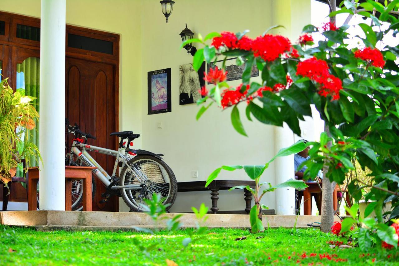 Hideaway Homestay Habarana Exteriör bild